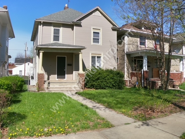 3228 Webster St